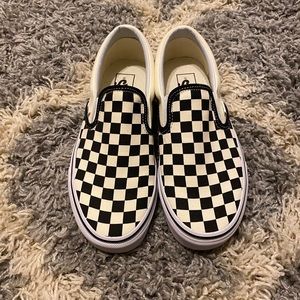 Checkered black & white slip-on Vans